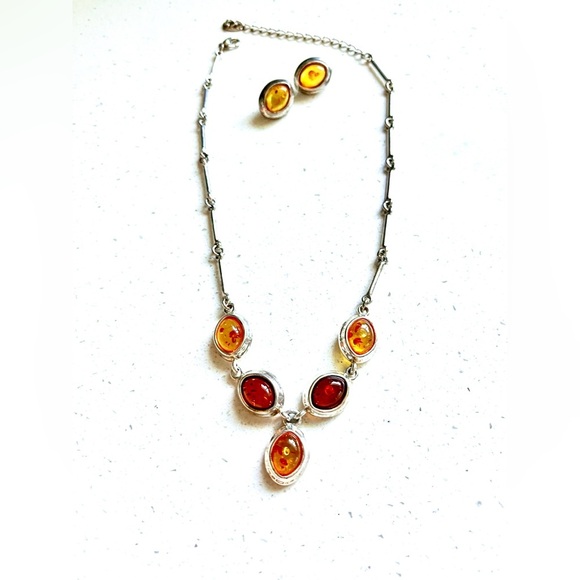 Gorgeous Amber & Silver handmade necklace. 15”, 3” extender. Matching earrings - Picture 3 of 8